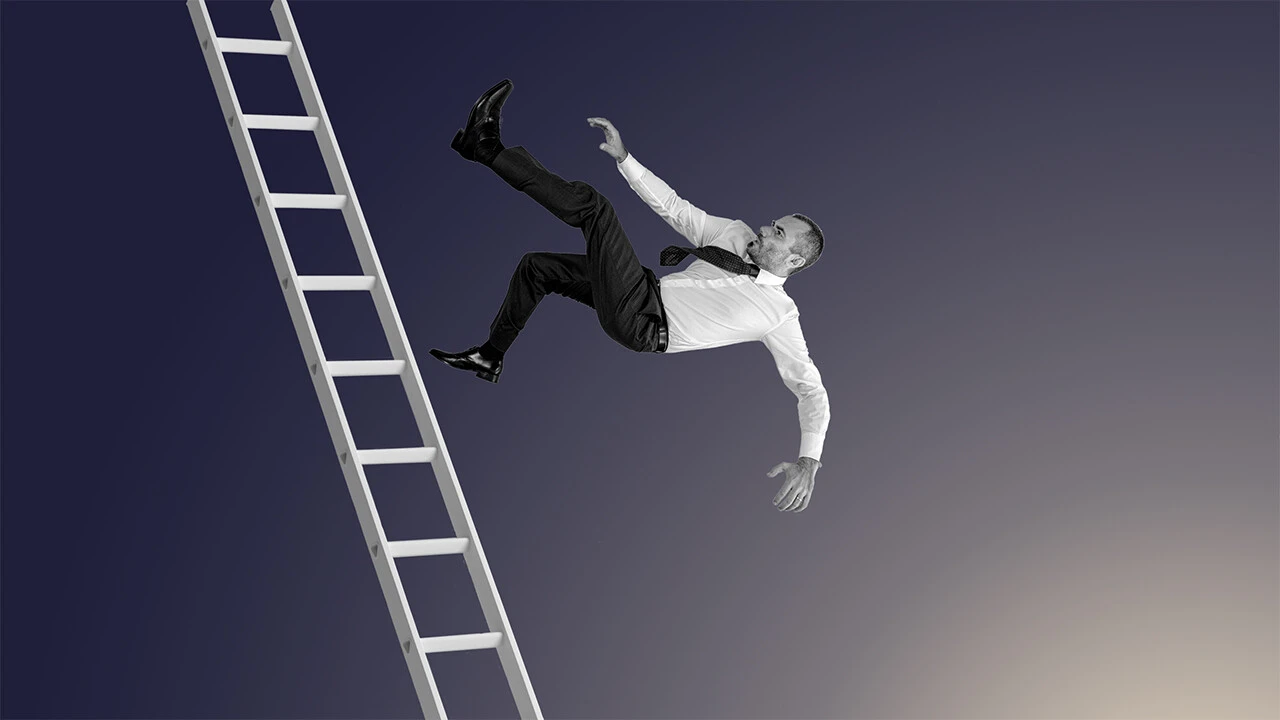 FALSE ASSUMPTION: 🚫 Markets are mature and efficient → ✅ FACT / Our Hypothesis =  Markets undergo regime changes  and have single points of failure